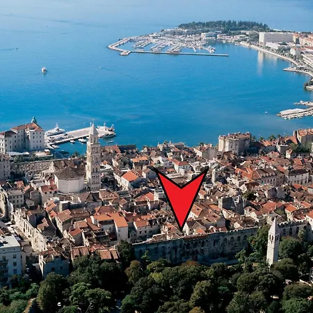 Golden Gate Deluxe - Unique Unesco Location 招待所 斯普利特