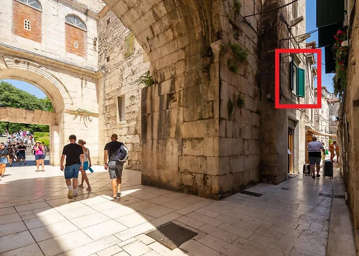 Guest house Golden Gate Deluxe - Unique Unesco Location 4*